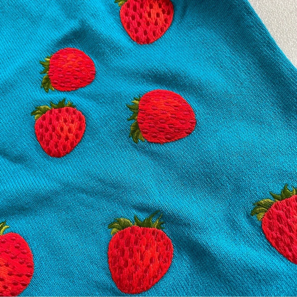 Alice + Oilvia Ciara Embroidered Strawberry Cropped Sweater 🍓